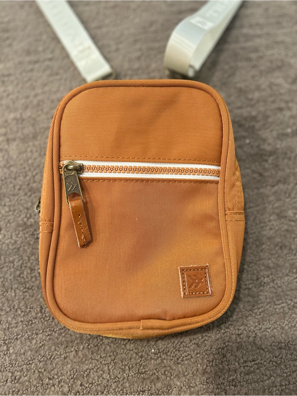 Thread Wallets Cross Body Bag- Tan - Picture 2 of 9
